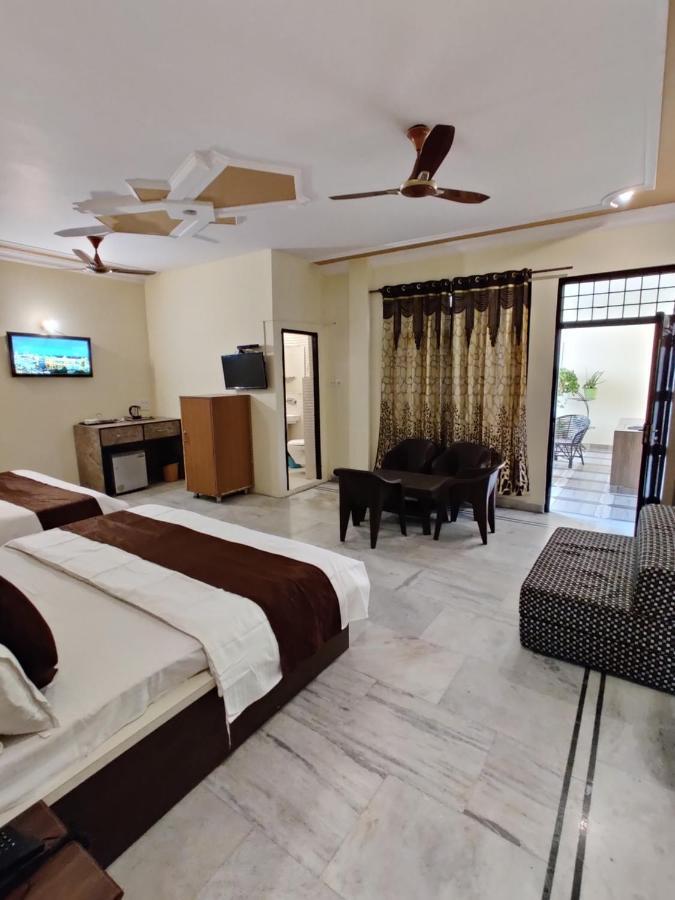 Vrinda Apartments อัมริตสา ภายนอก รูปภาพ